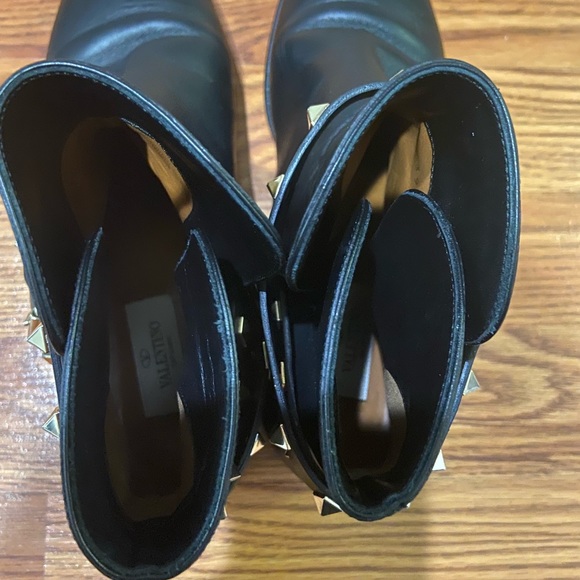 Valentino Garavani Rockstud Ankle Boots - Picture 9 of 12